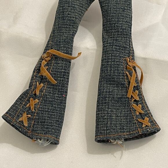 Bratz Yasmin Doll Style It Skinny Low Waist Blue Jeans Cross Stitch Legs #38 - Picture 4 of 7